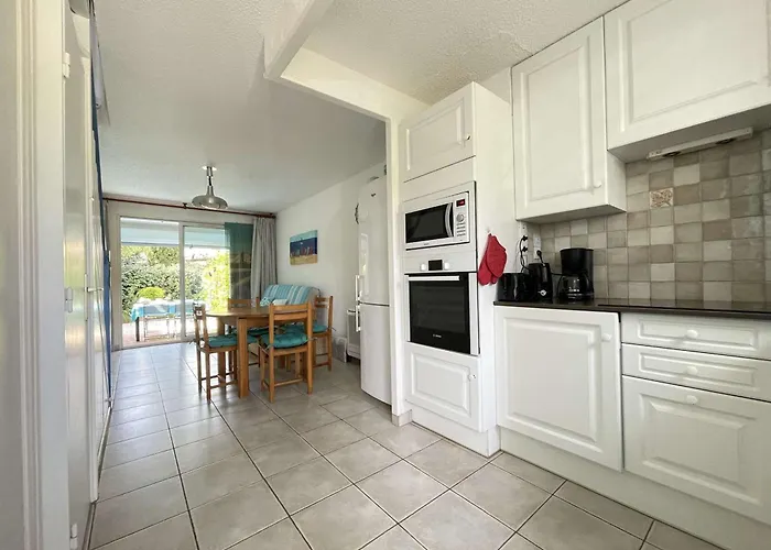 Maison Calme Au Lavandou Avec Climatisation - Fr-1-308-143 * Le Lavandou